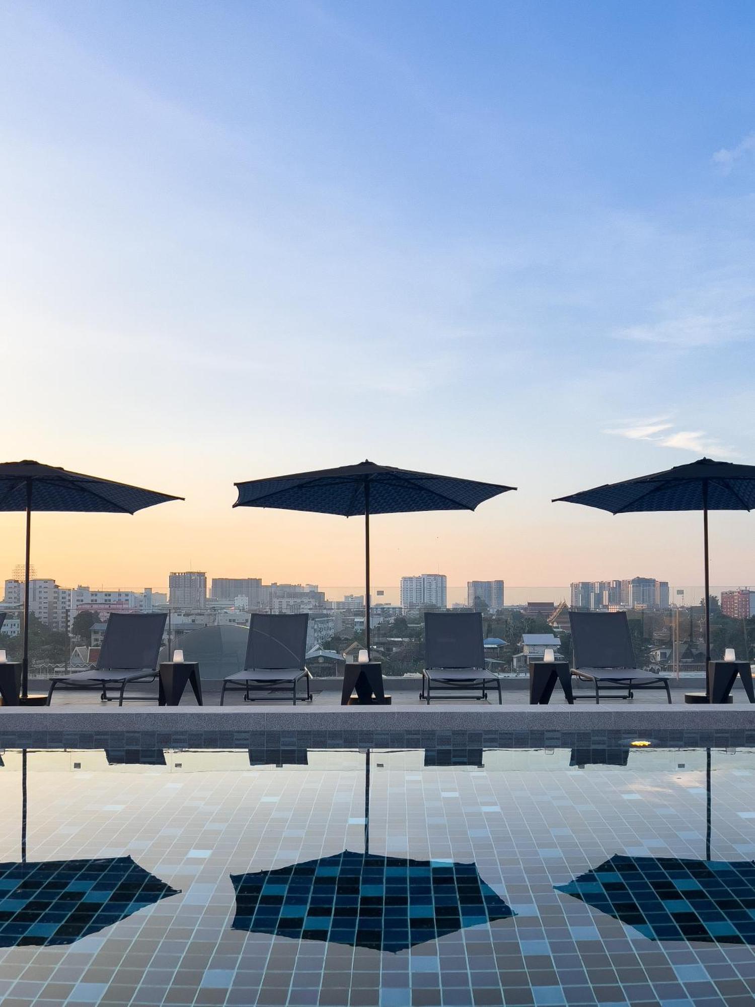 Отель The Standardx, Bangkok Phra Arthit Экстерьер фото