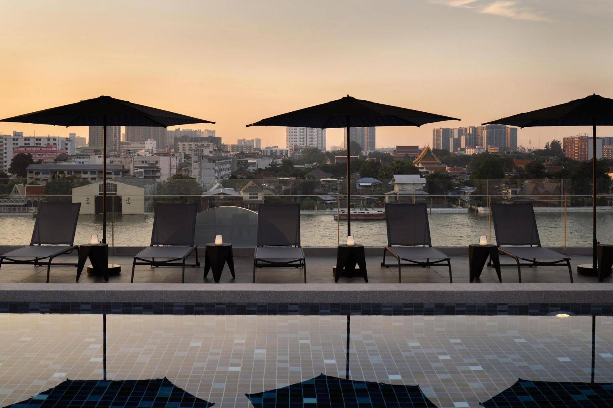 Отель The Standardx, Bangkok Phra Arthit Экстерьер фото