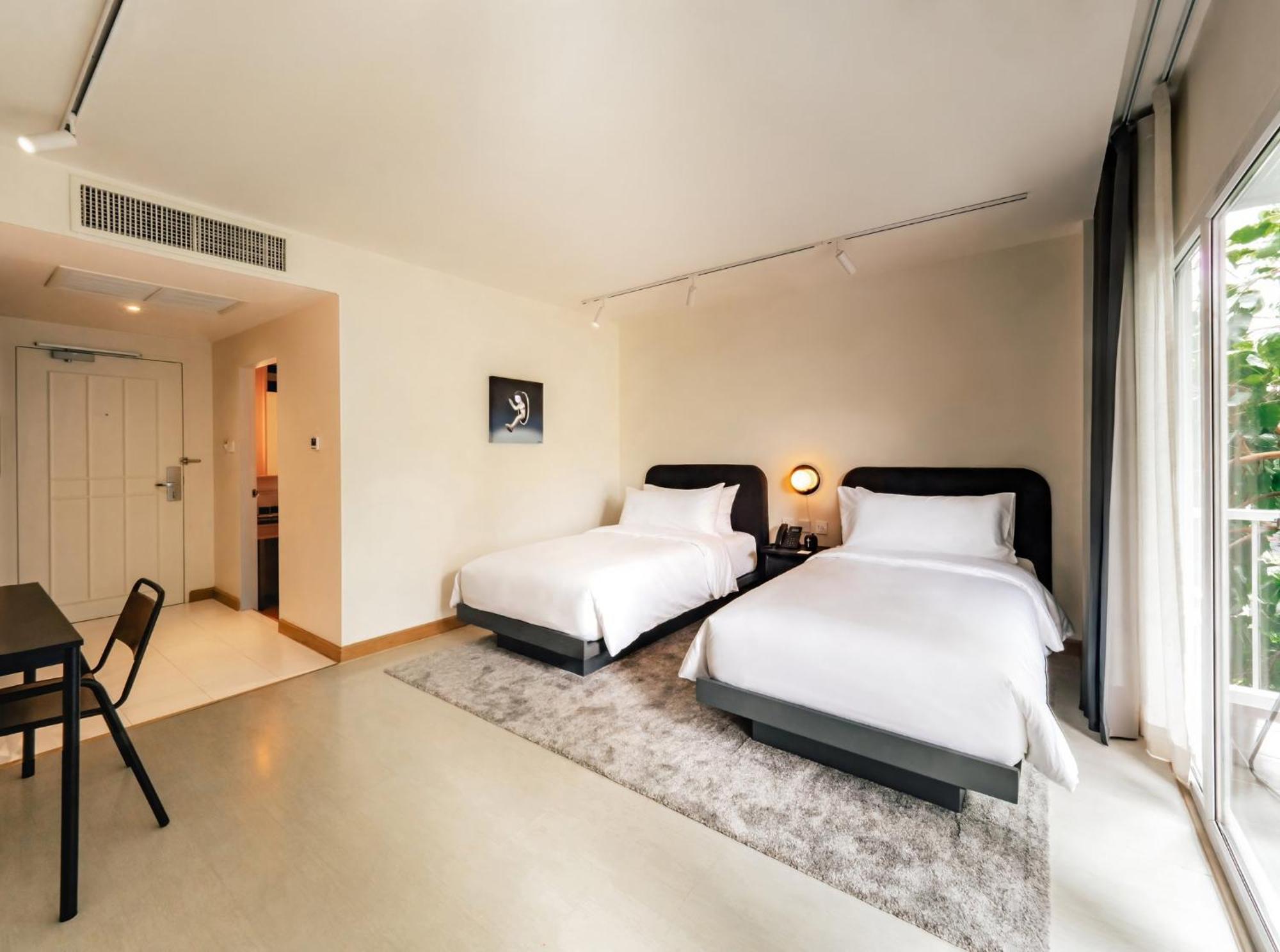 Отель The Standardx, Bangkok Phra Arthit Экстерьер фото
